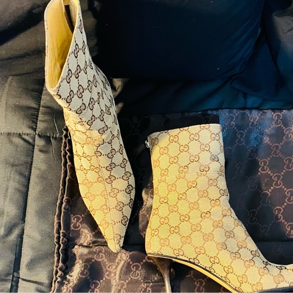 Vintage Gucci Blondie GG Logo Booties - Picture 3 of 9